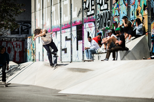 EVAN SMITH BS 270 FAKIE NOSEGRIND